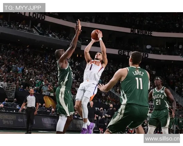 字母哥奋力拼搏半场贡献15分6板球队却落后19分艰难追赶之路 字母哥奋力拼搏半场贡献15分6板球队却落后19分艰难追赶之路